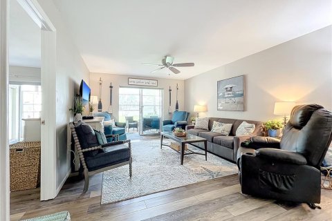 Condo in Bradenton, Florida, 2 bedrooms  № 1826837 - photo 11