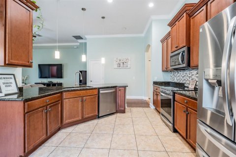 House in Riverview, Florida 4 bedrooms, 179.3 sq.m. № 1722596 - photo 12
