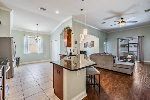 House in Riverview, Florida 4 bedrooms, 179.3 sq.m. № 1722596 - photo 13