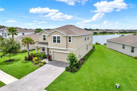 House in Palmetto, Florida 5 bedrooms, 339.19 sq.m. № 2313088 - photo 29