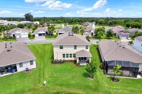 House in Palmetto, Florida 5 bedrooms, 339.19 sq.m. № 2313088 - photo 30