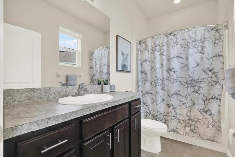House in Palmetto, Florida 5 bedrooms, 339.19 sq.m. № 2313088 - photo 15
