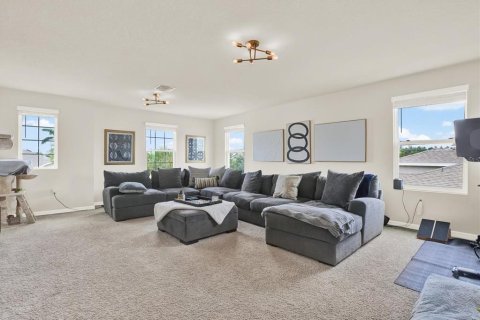 House in Palmetto, Florida 5 bedrooms, 339.19 sq.m. № 2313088 - photo 9