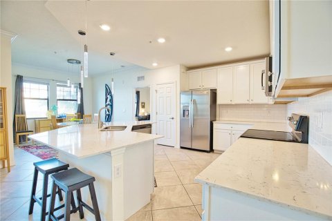 Condo in Venice, Florida, 2 bedrooms № 2398417 - photo 10