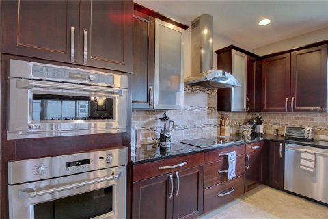 House in Orlando, Florida 3 bedrooms, 259.94 sq.m. № 1826343 - photo 9