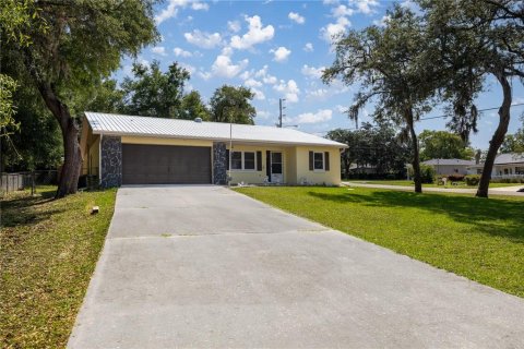 House in Homosassa, Florida 3 bedrooms, 134.89 sq.m. № 1678211 - photo 2