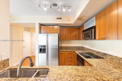 Copropriété à louer à Miami, Floride: 2 chambres, 106.84 m2 № 2377162 - photo 5