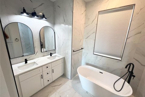 Villa ou maison à vendre à Port Charlotte, Floride: 3 chambres, 156.82 m2 № 2339070 - photo 11