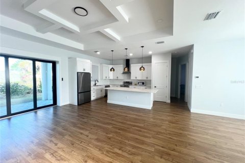 Villa ou maison à vendre à Port Charlotte, Floride: 3 chambres, 156.82 m2 № 2339070 - photo 6