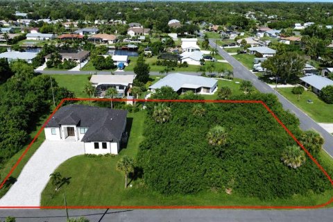 Villa ou maison à vendre à Port Charlotte, Floride: 3 chambres, 156.82 m2 № 2339070 - photo 3