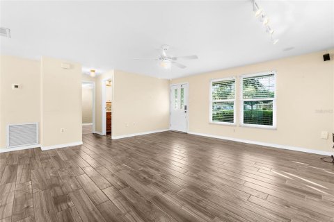 House in Bradenton, Florida 4 bedrooms, 234.95 sq.m. № 2379641 - photo 12
