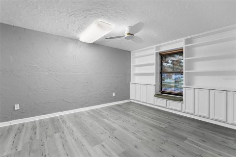House in Bradenton, Florida 4 bedrooms, 234.95 sq.m. № 2379641 - photo 18