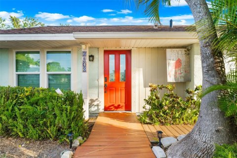 House in Bradenton, Florida 4 bedrooms, 234.95 sq.m. № 2379641 - photo 3