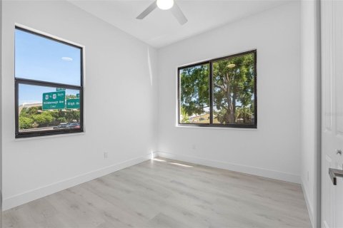 Townhouse in Tampa, Florida 3 bedrooms, 170.29 sq.m. № 2218869 - photo 25
