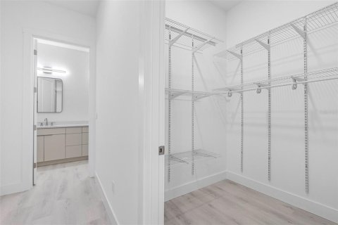 Townhouse in Tampa, Florida 3 bedrooms, 170.29 sq.m. № 2218869 - photo 14