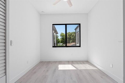 Townhouse in Tampa, Florida 3 bedrooms, 170.29 sq.m. № 2218869 - photo 19