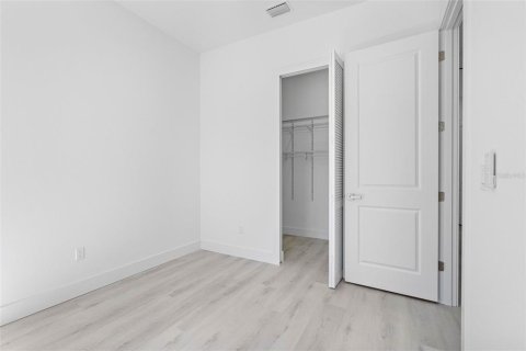 Townhouse in Tampa, Florida 3 bedrooms, 170.29 sq.m. № 2218869 - photo 21