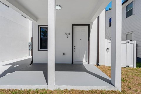 Townhouse in Tampa, Florida 3 bedrooms, 170.29 sq.m. № 2218869 - photo 7