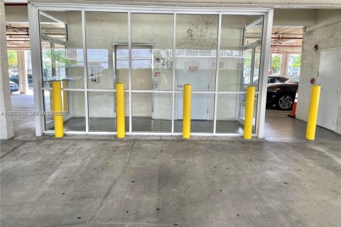 Copropriété à louer à Miami, Floride: 2 chambres, 69.49 m2 № 2046260 - photo 2