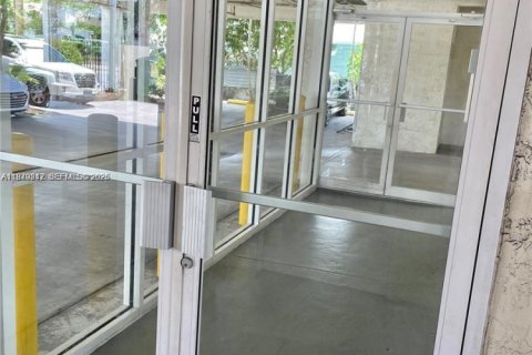 Copropriété à louer à Miami, Floride: 2 chambres, 69.49 m2 № 2046260 - photo 3