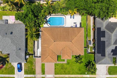Casa en alquiler en Wellington, Florida, 4 dormitorios, 204.01 m2 № 2078323 - foto 2