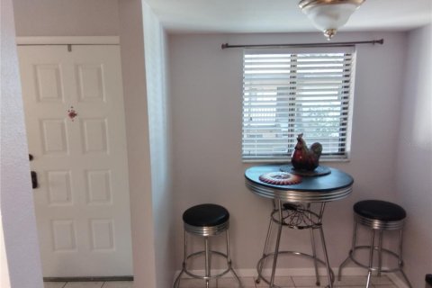 Condo in Clearwater, Florida, 2 bedrooms  № 1883608 - photo 5