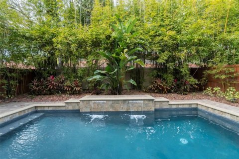 House in Orlando, Florida 3 bedrooms, 297.19 sq.m. № 1137116 - photo 24