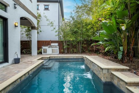 House in Orlando, Florida 3 bedrooms, 297.19 sq.m. № 1137116 - photo 25
