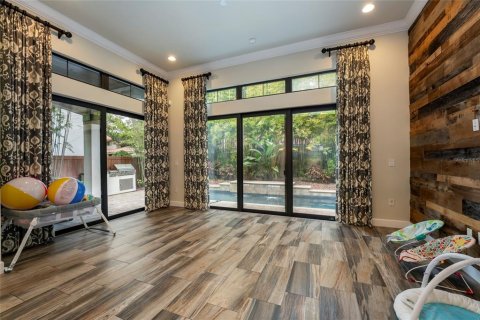 House in Orlando, Florida 3 bedrooms, 297.19 sq.m. № 1137116 - photo 18