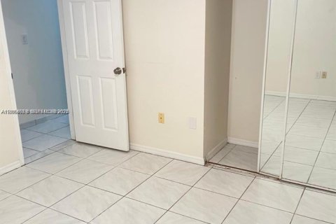 Villa ou maison à louer à Palmetto Bay, Floride: 3 chambres, 183.95 m2 № 2439373 - photo 10
