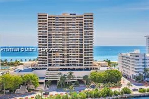 Снять в аренду кондоминиум в Майами-Бич, Флорида 1 спальня, 78.78м2, № 1967587 - фото 27