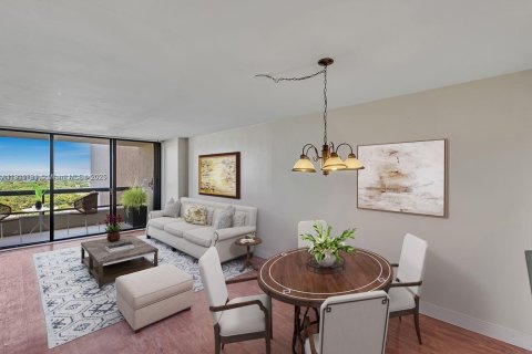 Снять в аренду кондоминиум в Майами-Бич, Флорида 1 спальня, 78.78м2, № 1967587 - фото 6