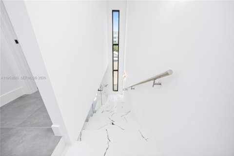 Condominio en alquiler en Miami, Florida, 3 dormitorios, 144 m2 № 2008048 - foto 24