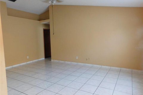 Villa ou maison à vendre à Orlando, Floride: 3 chambres, 101.91 m2 № 2424228 - photo 5