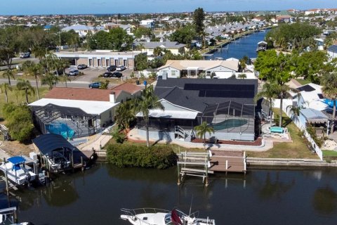 Villa ou maison à vendre à Apollo Beach, Floride: 4 chambres, 214.51 m2 № 1614766 - photo 3