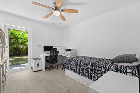 Casa en venta en South Miami, Florida, 5 dormitorios, 232.44 m2 № 1756525 - foto 20