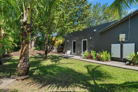 Casa en venta en South Miami, Florida, 5 dormitorios, 232.44 m2 № 1756525 - foto 5