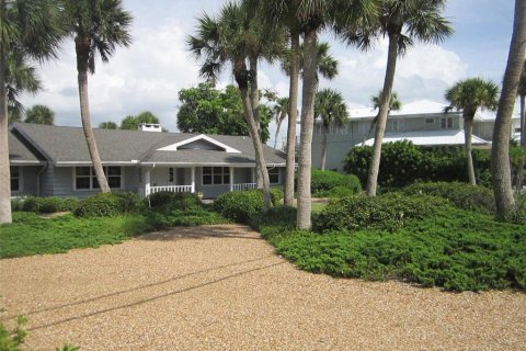 House in Nokomis, Florida 4 bedrooms, 304.25 sq.m. № 216564 - photo 1