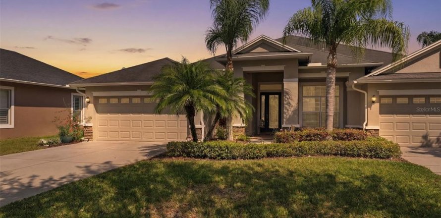 Casa en Land O' Lakes, Florida 2 dormitorios, 164.34 m2 № 2110298