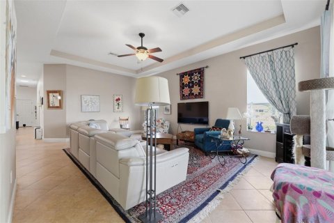 Casa en venta en Land O' Lakes, Florida, 2 dormitorios, 164.34 m2 № 2110298 - foto 10