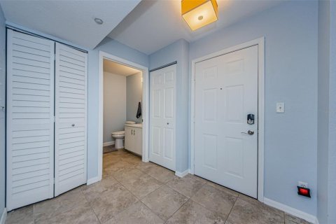 Copropriété à vendre à Clearwater, Floride: 2 chambres, 112.41 m2 № 1313837 - photo 6