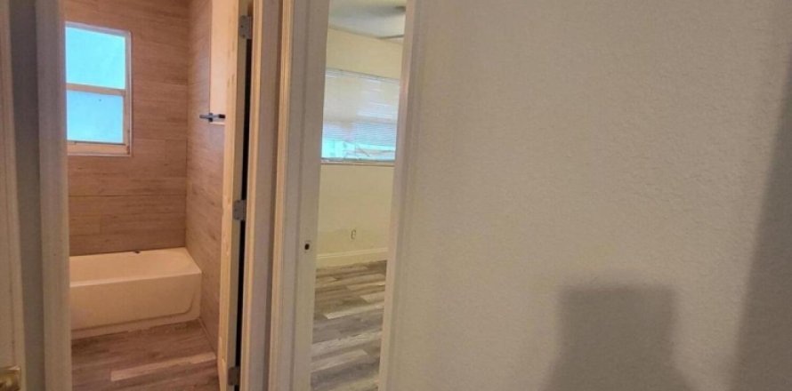 Propiedad comercial en Delray Beach, Florida 122.63 m2 № 1019906