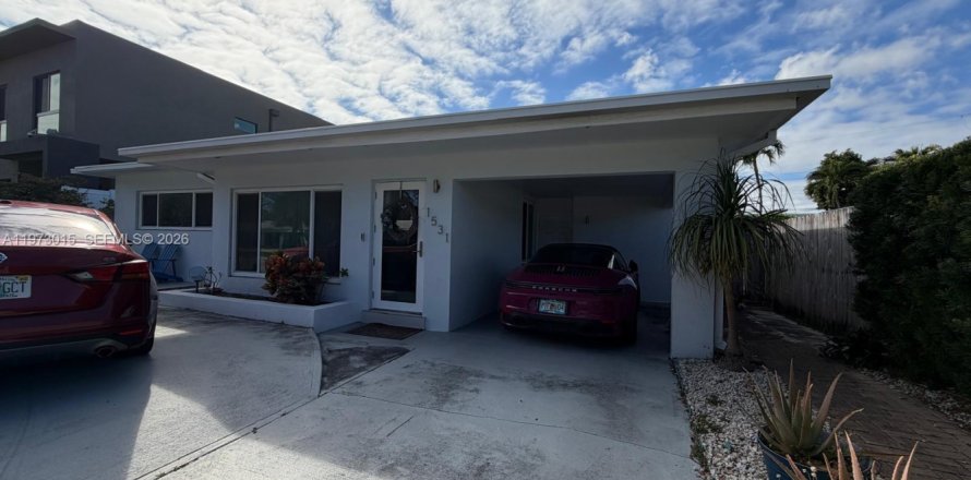 Casa en Fort Lauderdale, Florida 3 dormitorios, 124.95 m2 № 2036434
