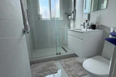 Casa en alquiler en Fort Lauderdale, Florida, 3 dormitorios, 124.95 m2 № 2036434 - foto 13