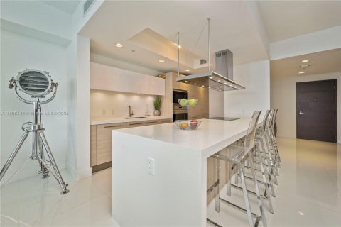 Condominio en venta en North Miami Beach, Florida, 3 dormitorios, 216.65 m2 № 1739191 - foto 7