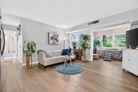 Copropriété à vendre à Seminole, Floride: 1 chambre, 44.59 m2 № 2093922 - photo 2
