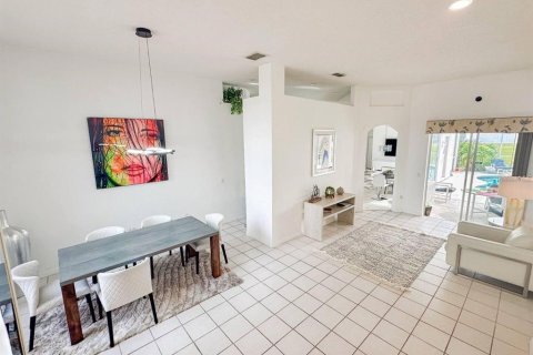 Casa en venta en Davenport, Florida, 4 dormitorios, 186.08 m2 № 2157010 - foto 5