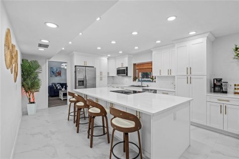 Casa en venta en Belleair Beach, Florida, 4 dormitorios, 277.31 m2 № 1878112 - foto 7