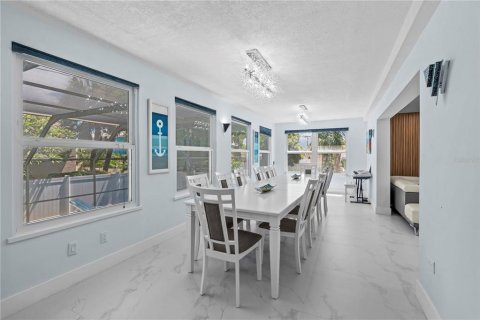 Casa en venta en Belleair Beach, Florida, 4 dormitorios, 277.31 m2 № 1878112 - foto 23