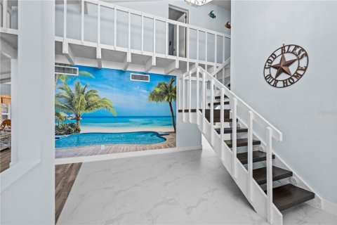 Casa en venta en Belleair Beach, Florida, 4 dormitorios, 277.31 m2 № 1878112 - foto 17